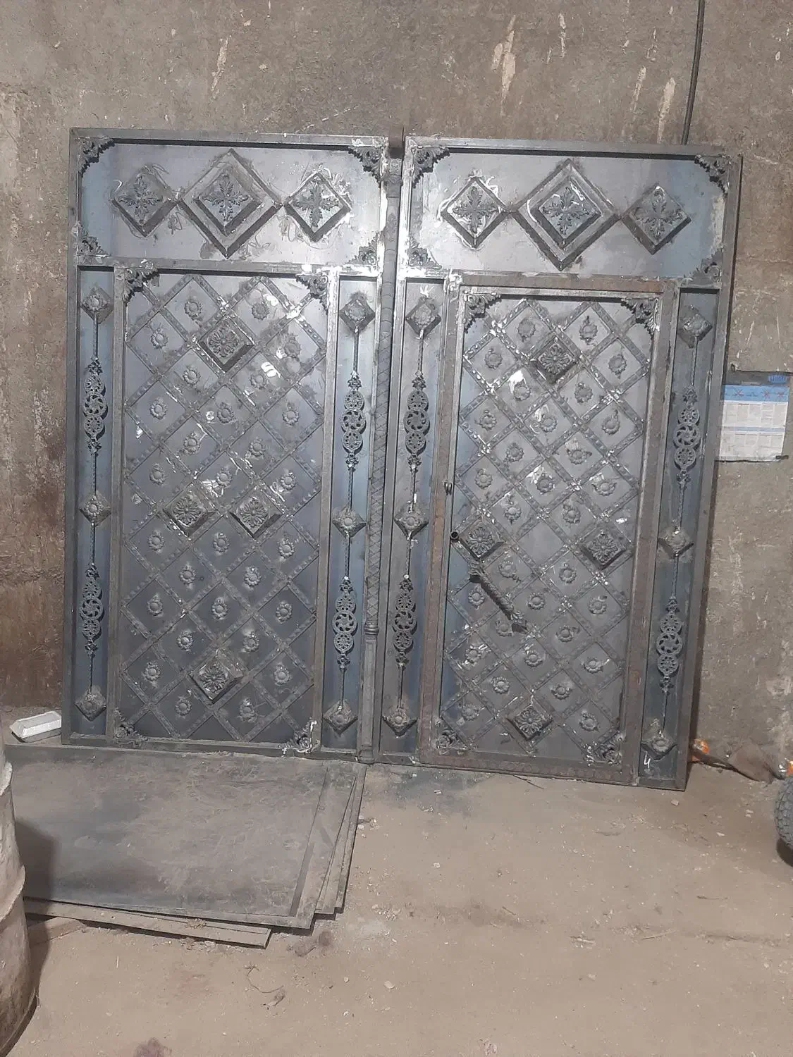 جوشکاری درب وپنجره سازی اصناف با طرح مختلف|خدمات پیشه و مهارت|سراوان, |دیوار