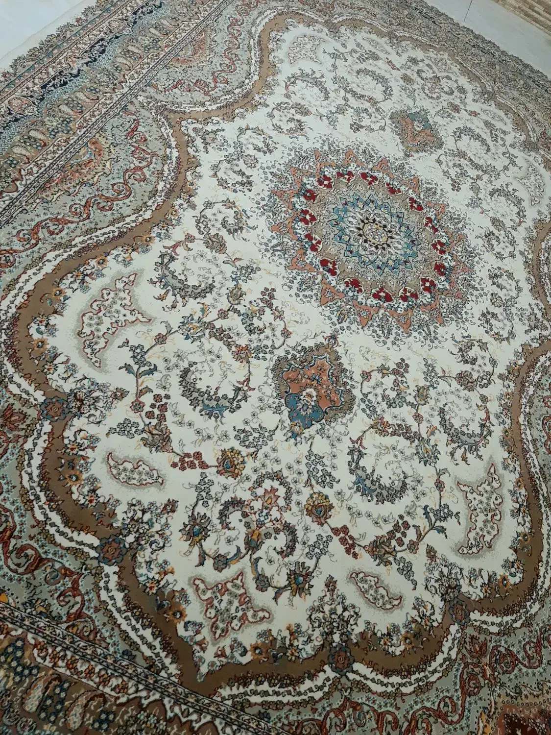 فرش ۹ و ۶ متری|فرش|گلستان (تهران), |دیوار