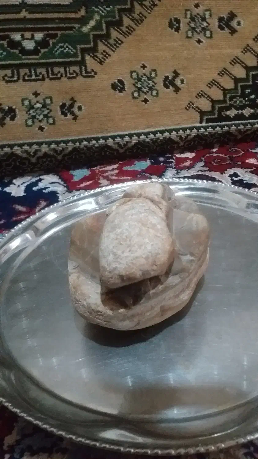 سنگ عجیب غریب|کلکسیون اشیاء عتیقه|رشت, پل تالشان|دیوار