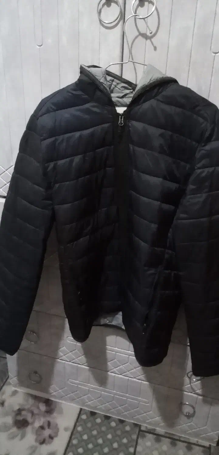 کاپشن|لباس|نیشابور, سرآب کوشک|دیوار