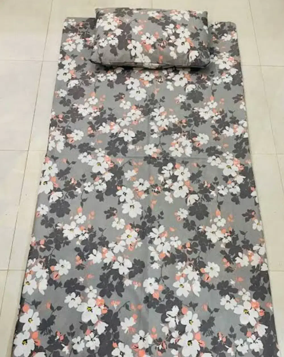 رو تشکی و رو بالشتی|رختخواب، بالش، پتو|اهواز, فاز ۲ پادادشهر|دیوار