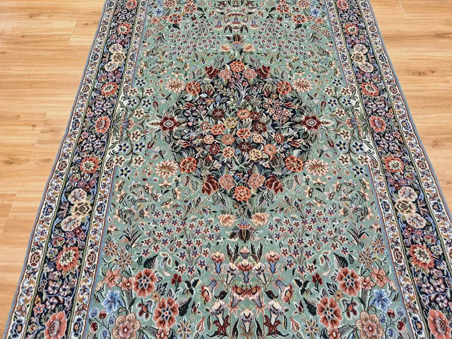 قالیچه ۳.۵متری دستباف کرمان زمینه سبز|فرش|تهران, اکباتان|دیوار