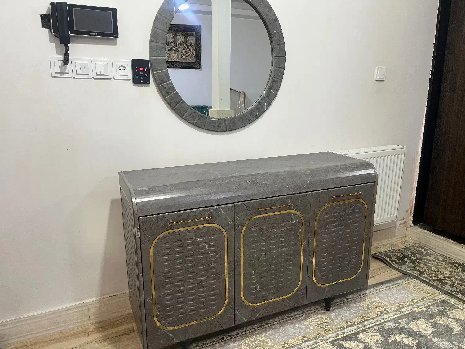 آیینه کنسول|بوفه، ویترین، کنسول|ورامین, ورامین|دیوار