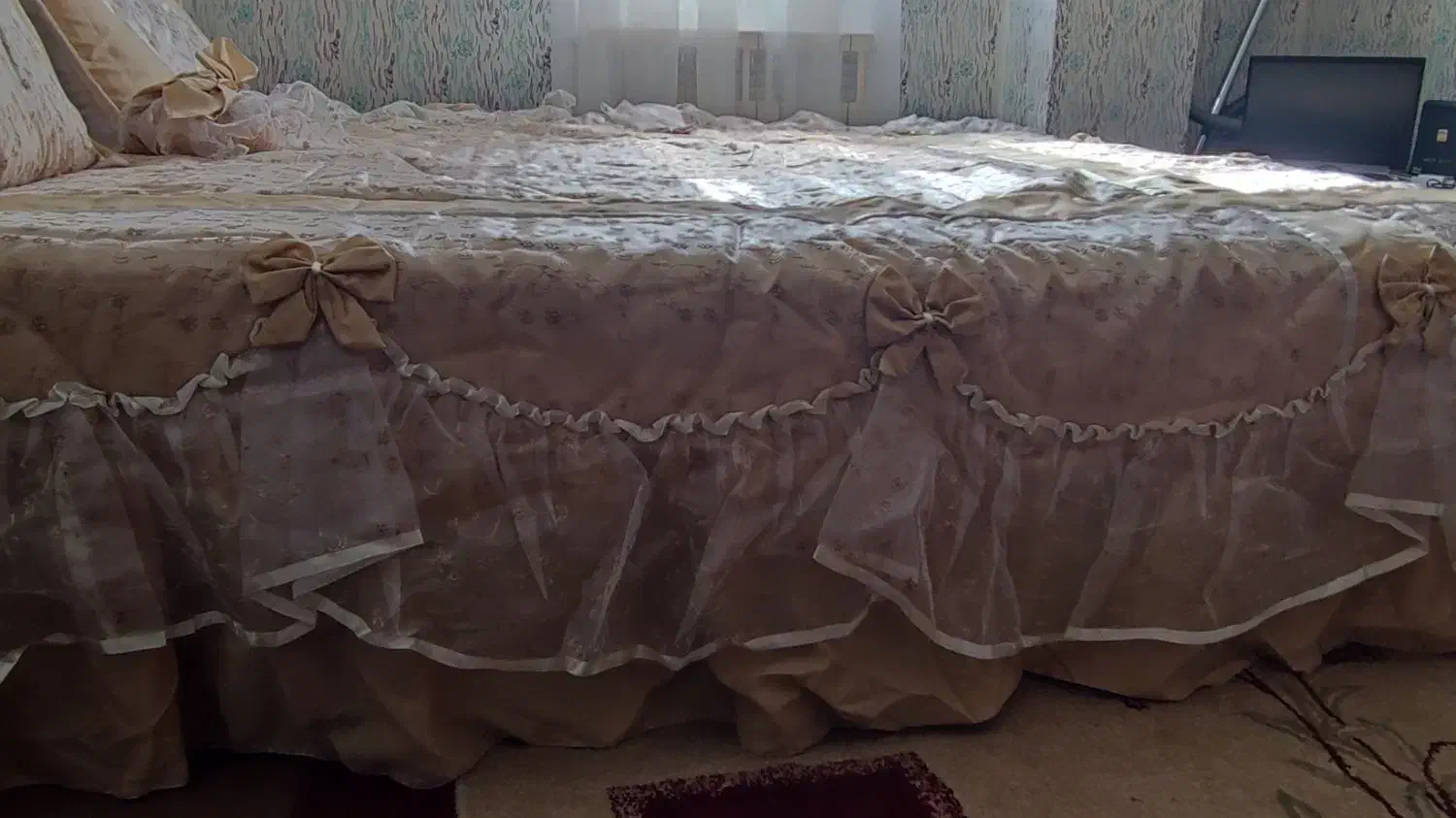 روتختی وپرده مفت|سرویس روتختی|گلبهار, شهر جدید گلبهار|دیوار