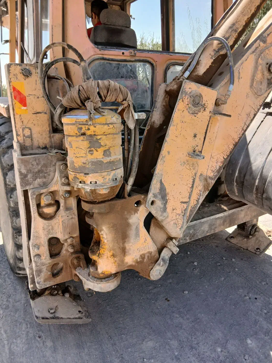 بیل بکهو MFانگلیس مدل ۶۳|خودرو سنگین|خسروشاه, |دیوار