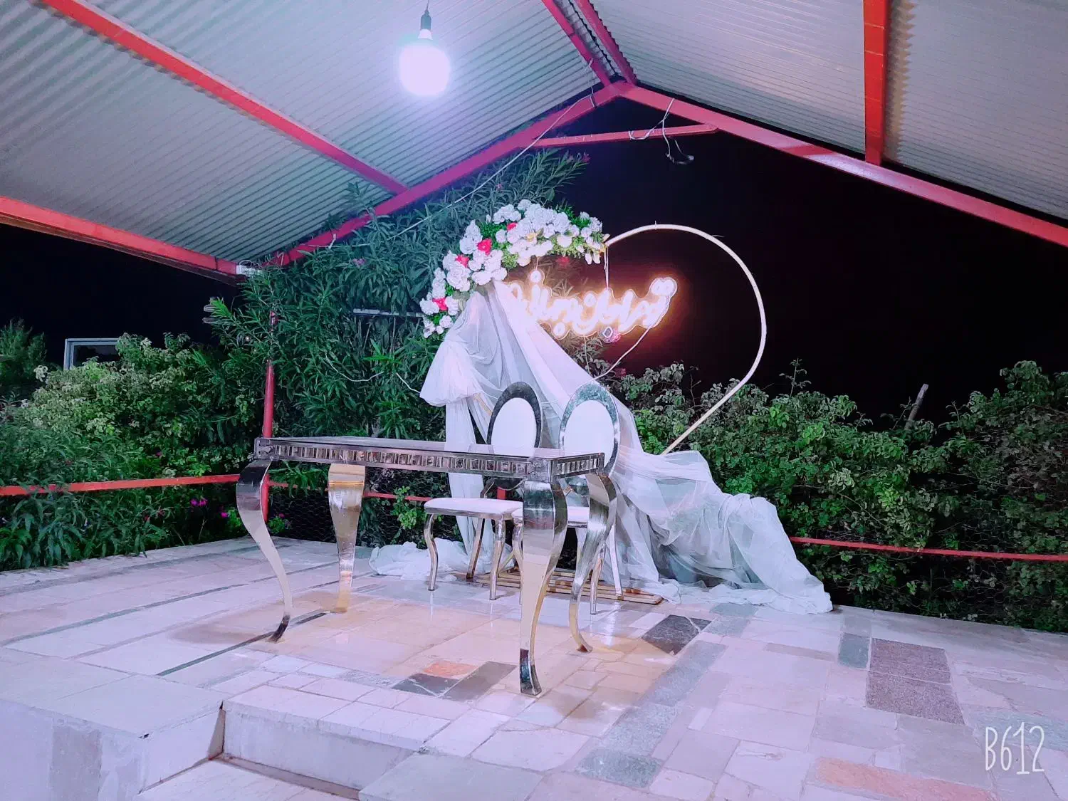 اجاره باغ ویلا در یک قدمی شهر|اجارهٔ کوتاه‌مدت ویلا و باغ|ساوه, |دیوار