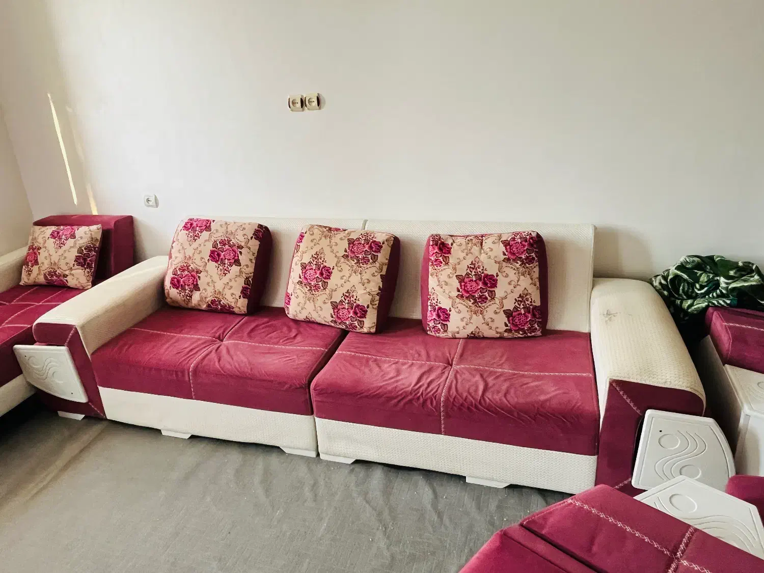 مبل ۷ نفره چوب و پارچه|مبلمان خانگی و میز عسلی|بندر دیر, |دیوار