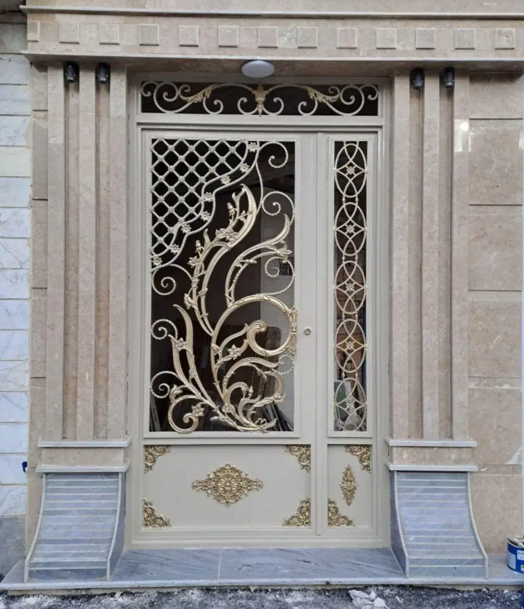 اجرای نقاشی و رنگ امیزی درب فلزی و درب چوبی|خدمات پیشه و مهارت|اردبیل, |دیوار