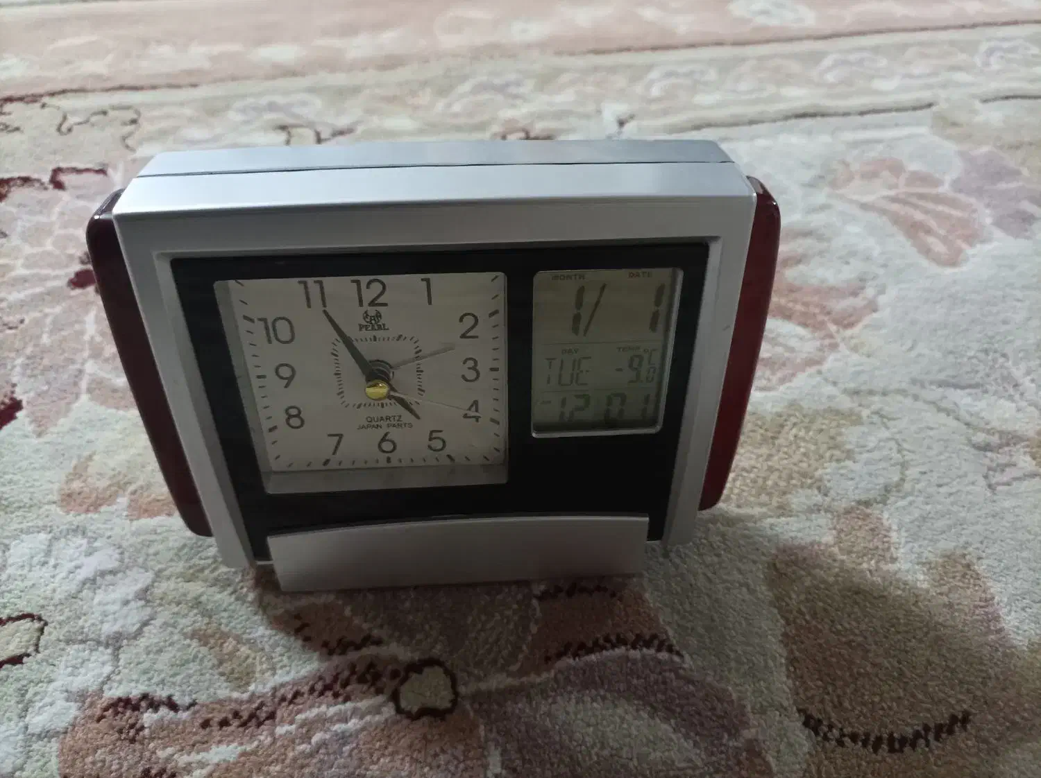 ساعت رومیزی عقربه ای و دیجیتالی|ساعت دیواری و تزئینی|قزوین, |دیوار