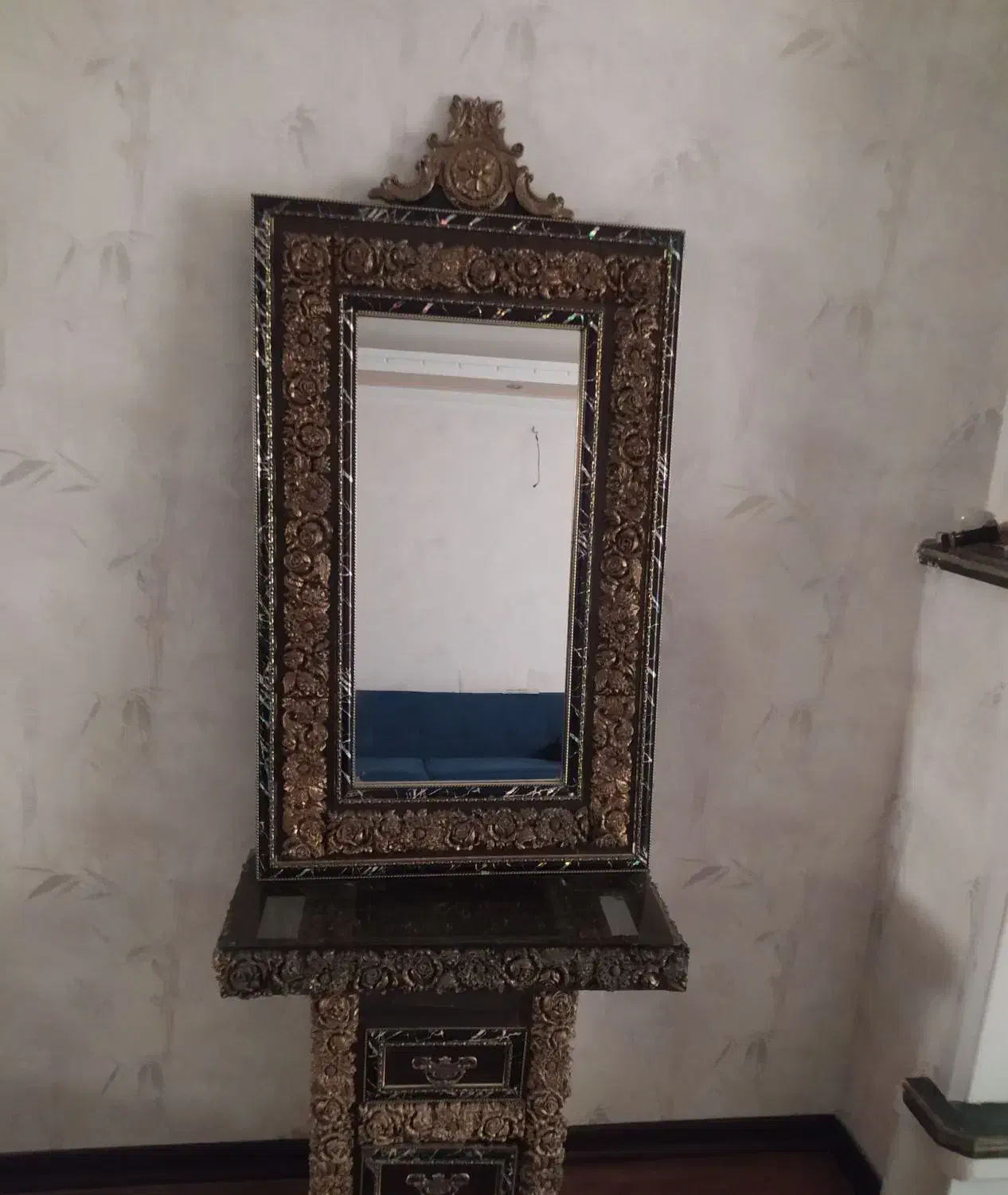 میز و کنسول سنتی|بوفه، ویترین، کنسول|شیراز, شهرک گلدشت حافظ‎|دیوار