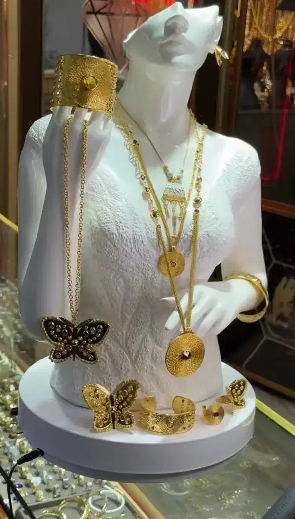 استند گردان برقی (برای تولید محتوا و نمایش محصول)|فروشگاه و مغازه|تهران, فلسطین (میدان انقلاب)|دیوار