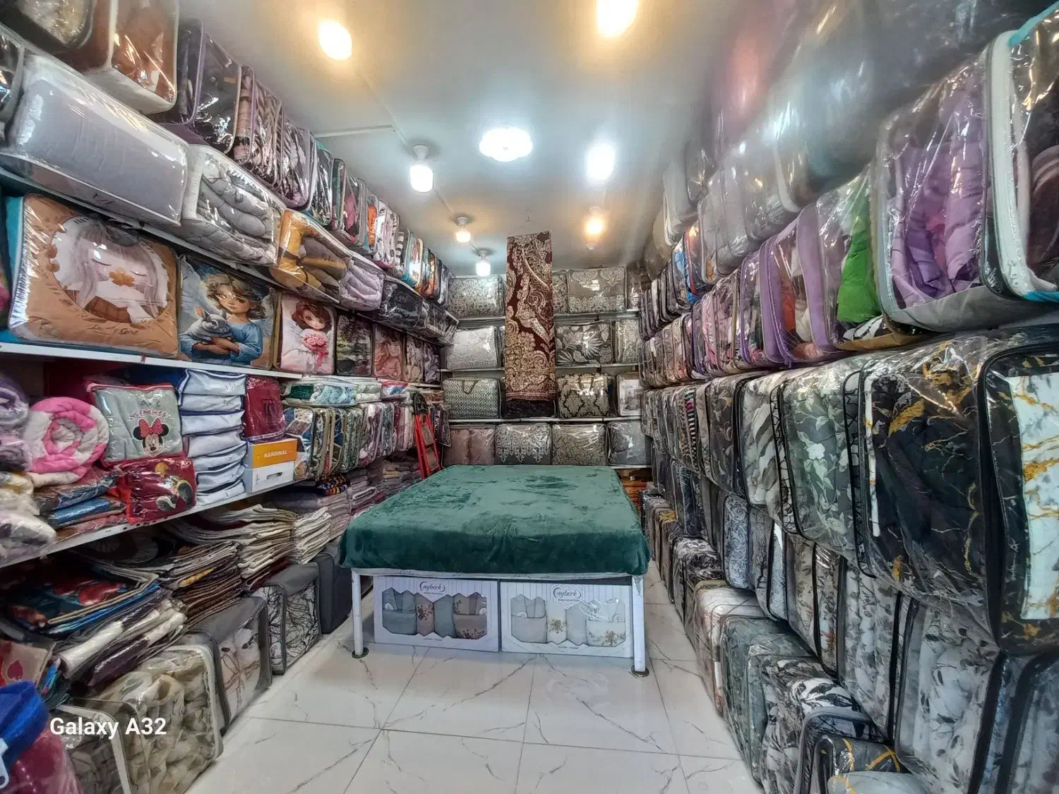 پخش کالای خواب وروتختی وتشک وبالش وروبالشی وحوله|رختخواب، بالش، پتو|زاهدان, |دیوار