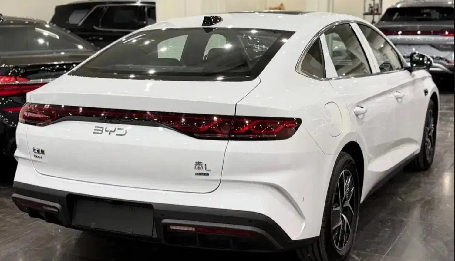 بی وای دی چین ال/باچشم خدا2025|خودرو سواری و وانت|اصفهان, ملک|دیوار