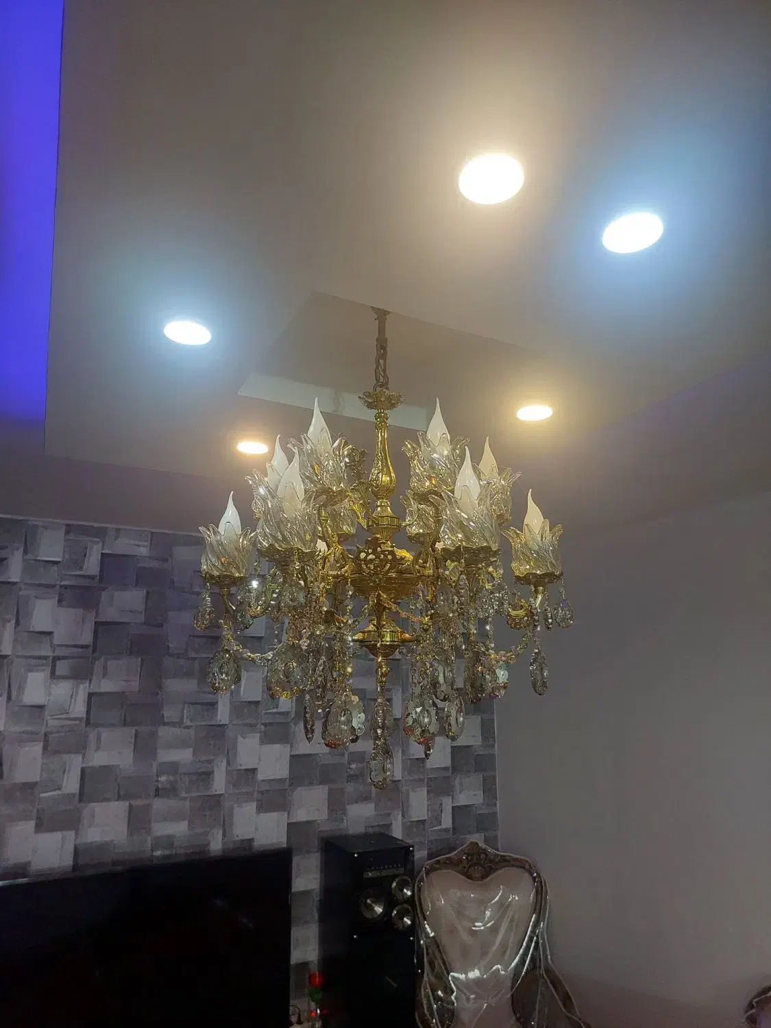 لوستر۱۲شاخه قیمت ۳۵تومان|لوستر و چراغ آویز|شهریار, دهشاد بالا|دیوار