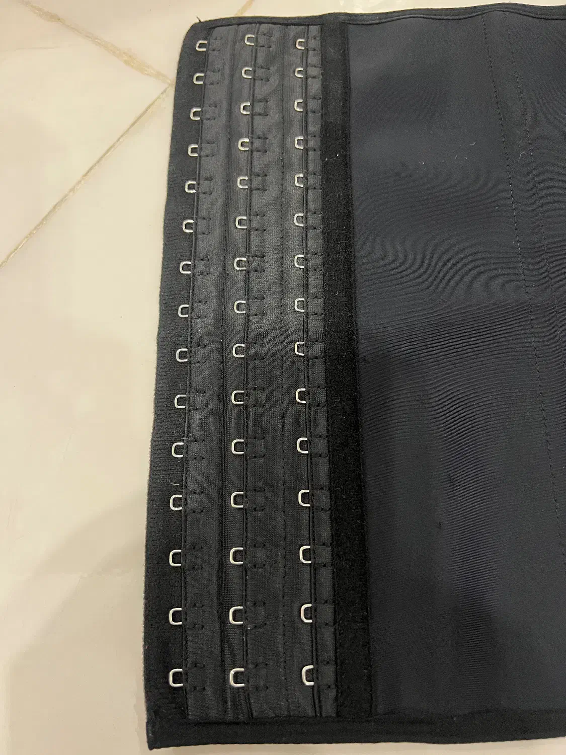 کن ساعت شنی|لباس|بابل, |دیوار