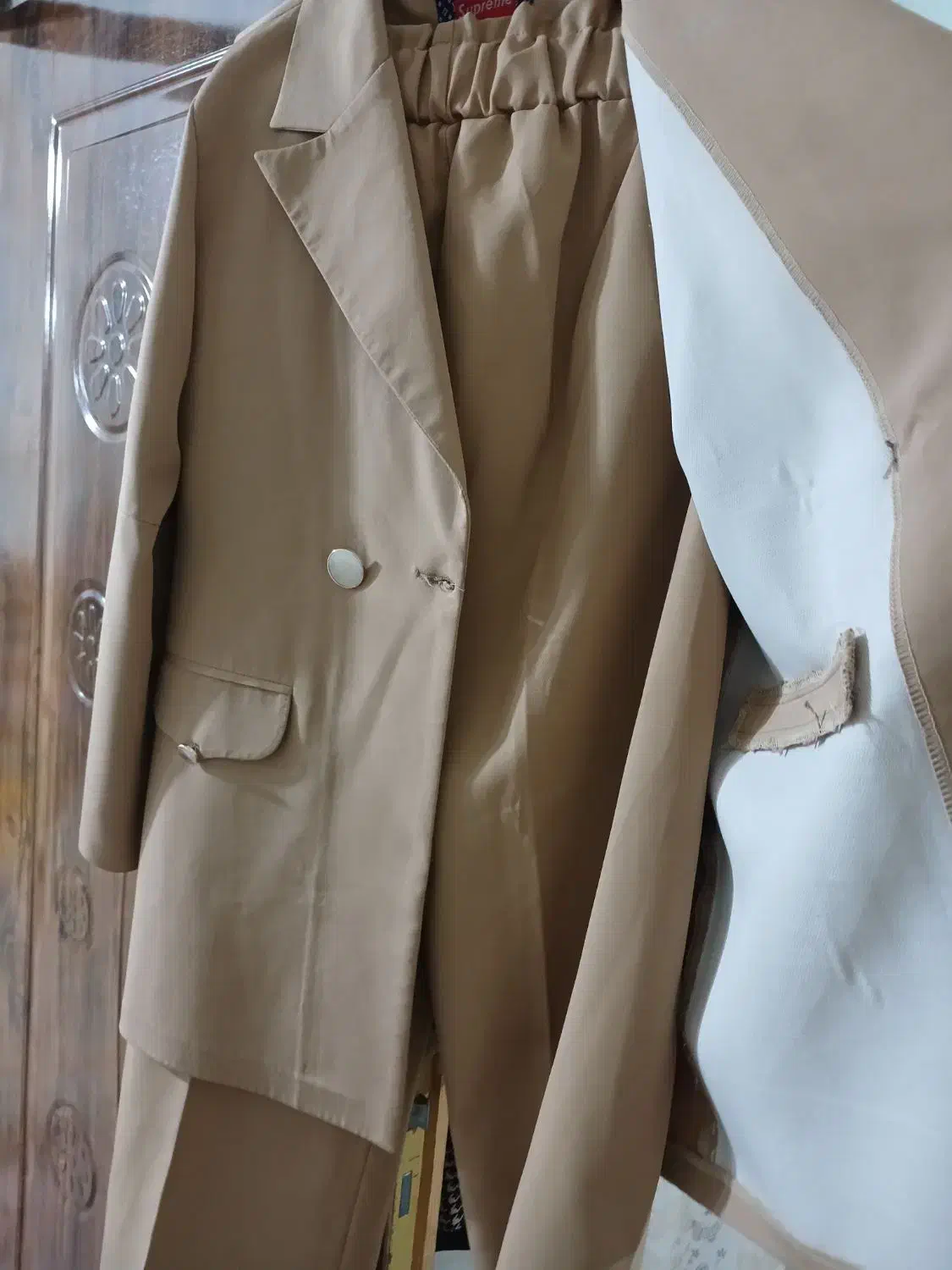 مانتو نو|لباس|میاندوآب, |دیوار