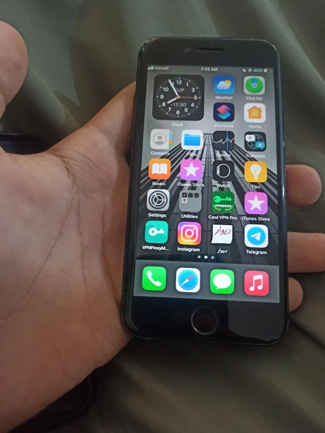 ایفون 7.    256 گیگ|موبایل|ایرانشهر, |دیوار