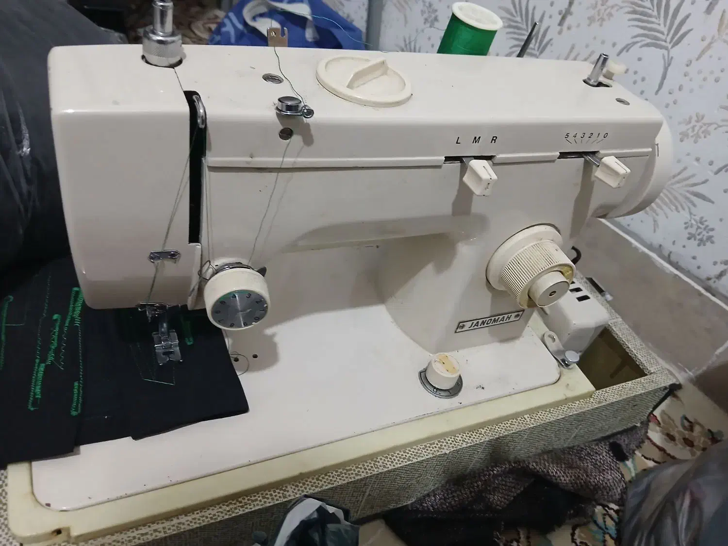 چرخ خیاطی ژانومه|چرخ خیاطی و ریسندگی|سنندج, |دیوار