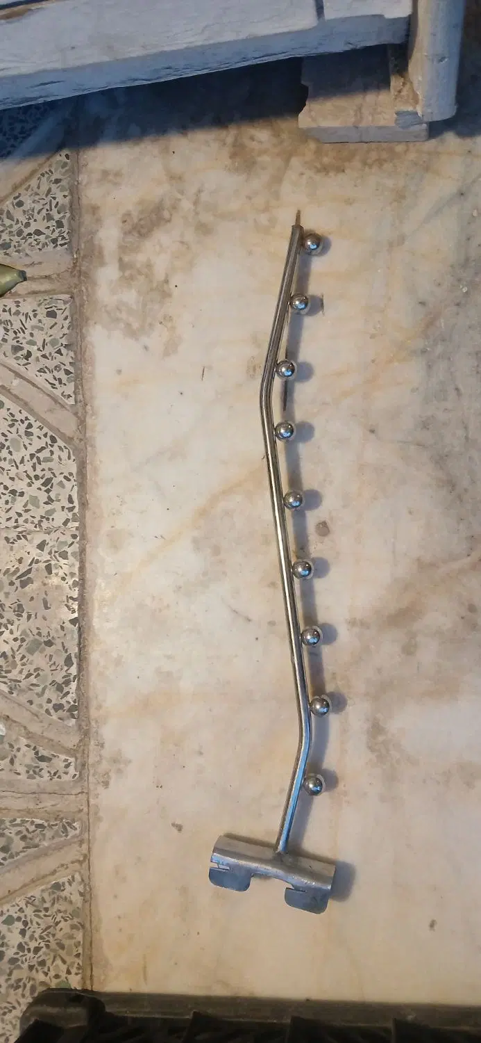 رگال|بندرخت و رخت‌آویز|اصفهان, بهارستان|دیوار