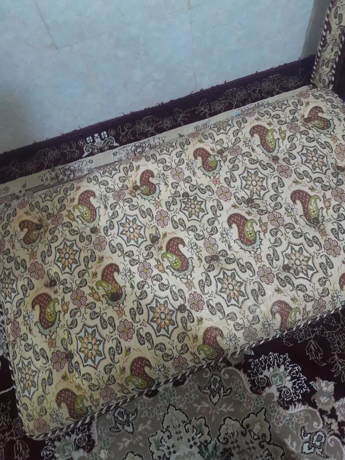 درحد نوه|فرش|مریوان, |دیوار