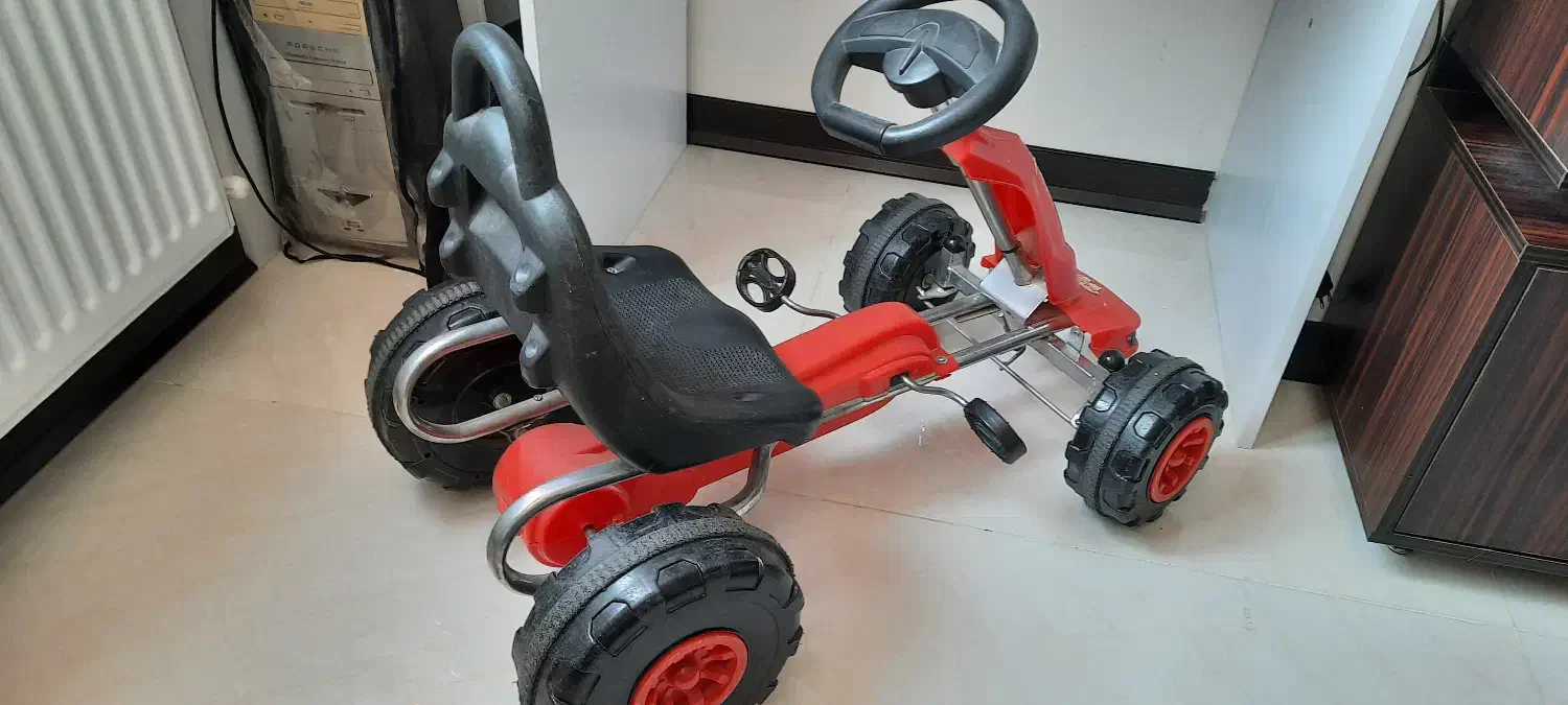 چهار چرخه|اسباب‌بازی بچه|هشتگرد, شهرک مهستان ۲|دیوار