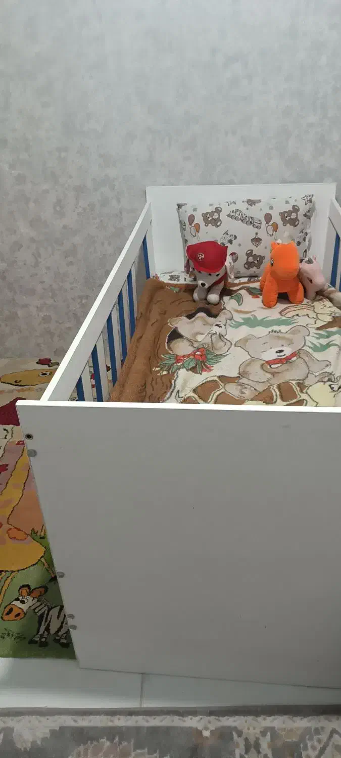 تخت کودک خیلی تمیز با تشک نو|تخت و سرویس خواب|محمدشهر, ولدآباد|دیوار