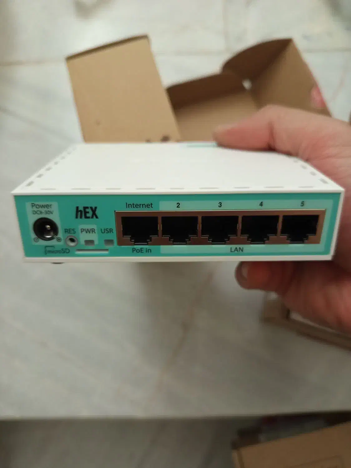 روتر میکروتیک hex RB750GR3|مودم و تجهیزات شبکه|شاهینشهر, شهرک میلاد|دیوار