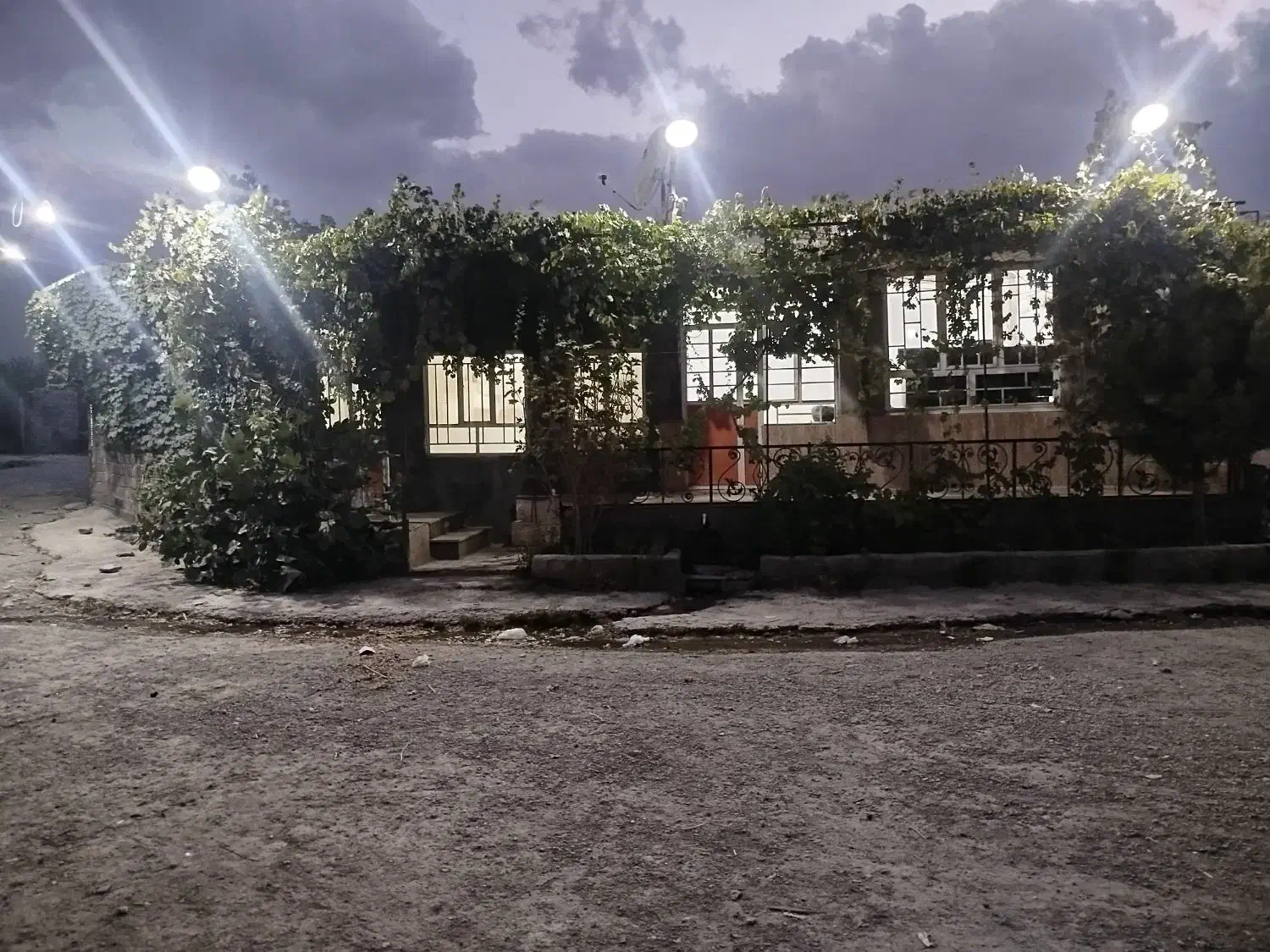 اجاره کوتاه مدت|اجارهٔ کوتاه‌مدت ویلا و باغ|پیرانشهر, |دیوار