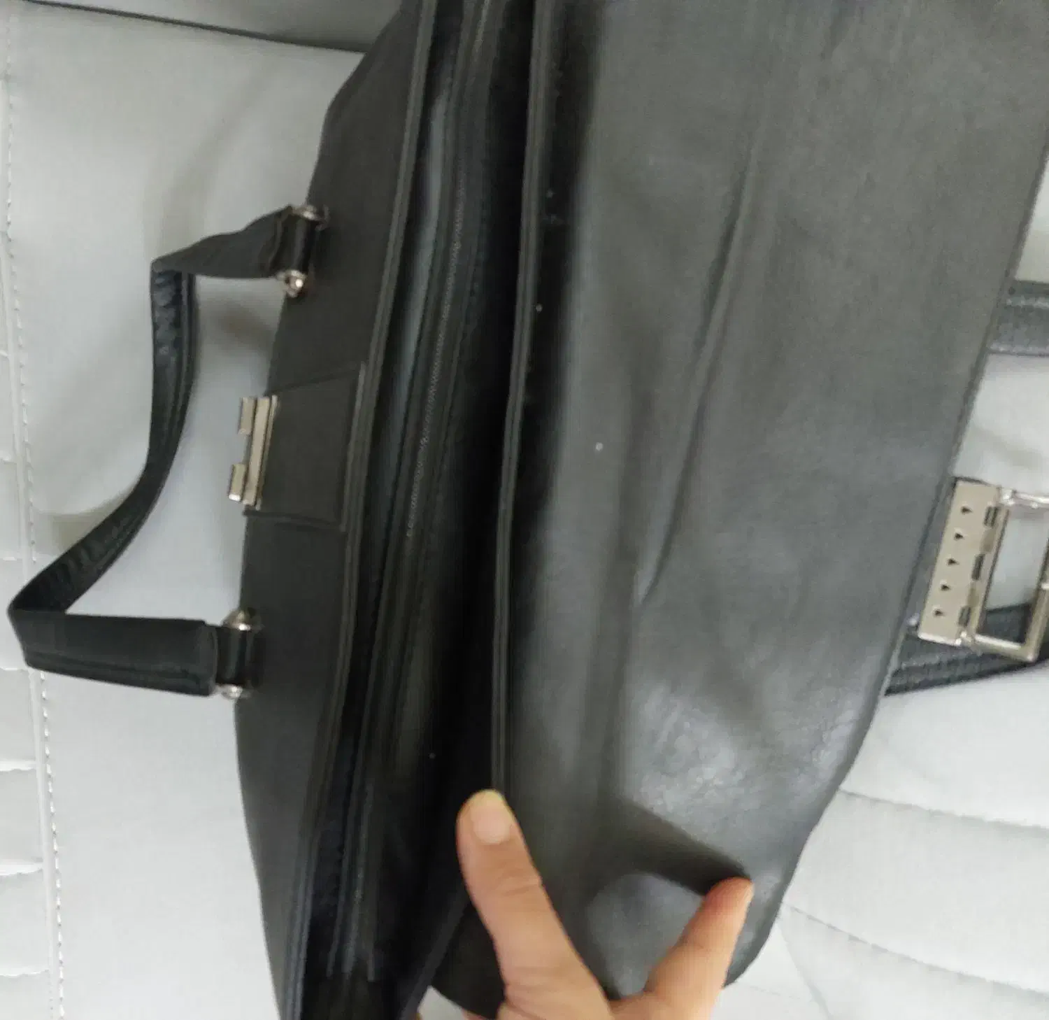 کیف|کیف، کفش، کمربند|کرمان, |دیوار