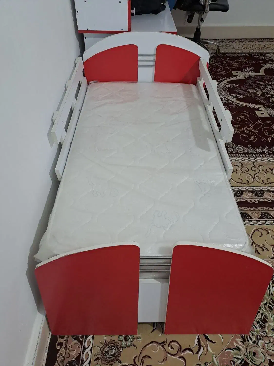 تختخواب کودک|تخت و سرویس خواب|دورود, |دیوار