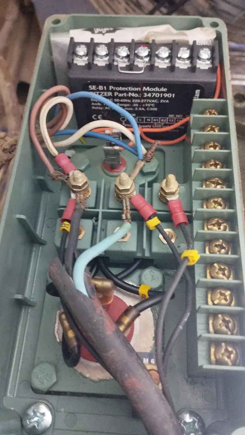 تعمیر کلیه وسایل برقی  در آشپزخانه|خدمات پیشه و مهارت|تفرش, |دیوار