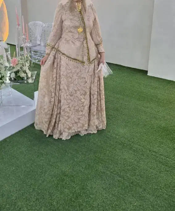 لباس محلی نو با پارچه تمام کار شده|لباس|دوگنبدان, |دیوار