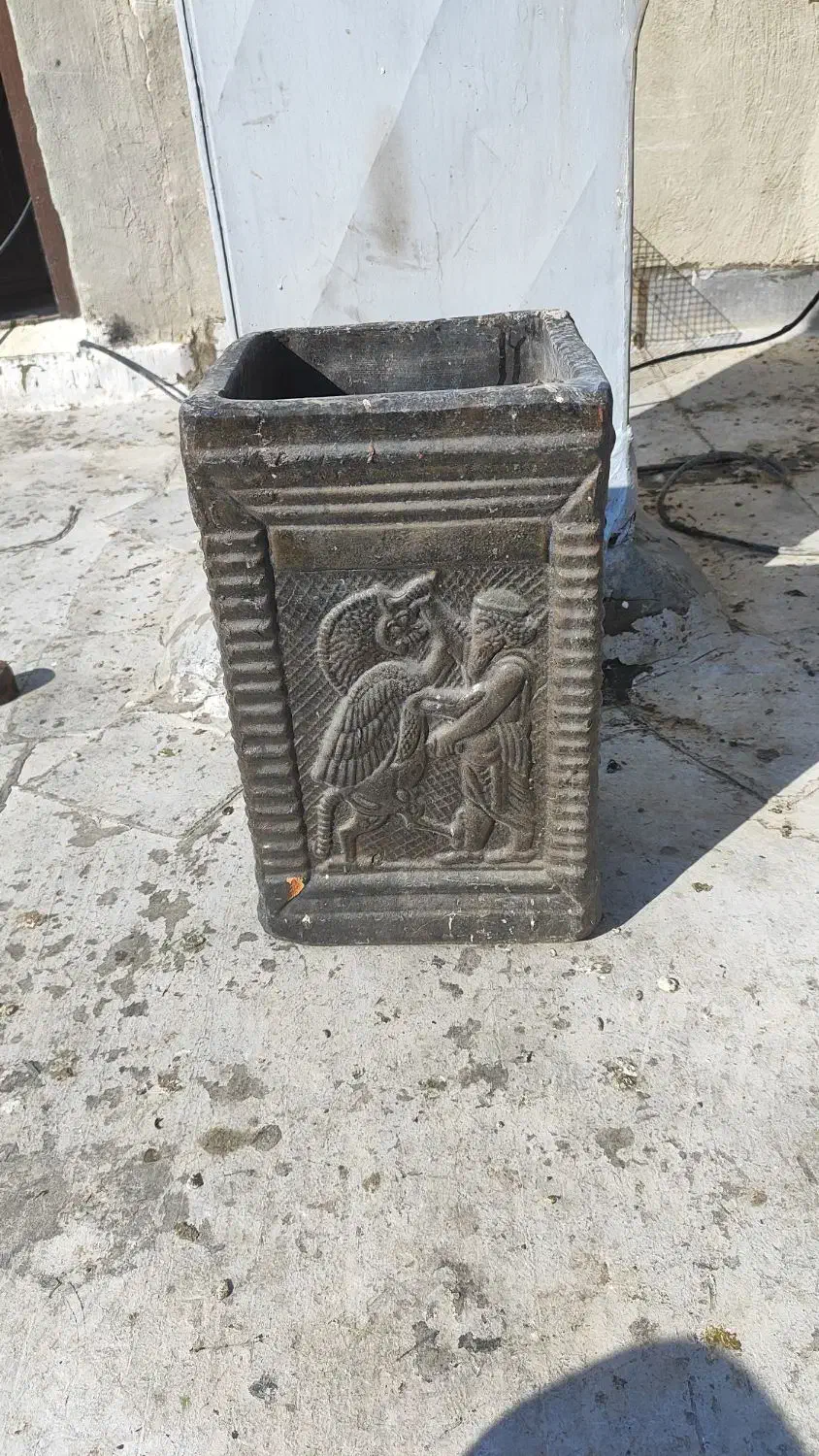 گلدان|گل و گیاه طبیعی|شاهین‌شهر, گرگاب|دیوار