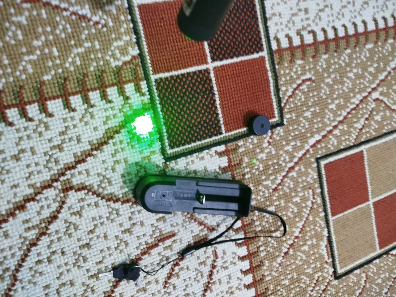 لیزر|اسباببازی بچه|بند زرک, |دیوار