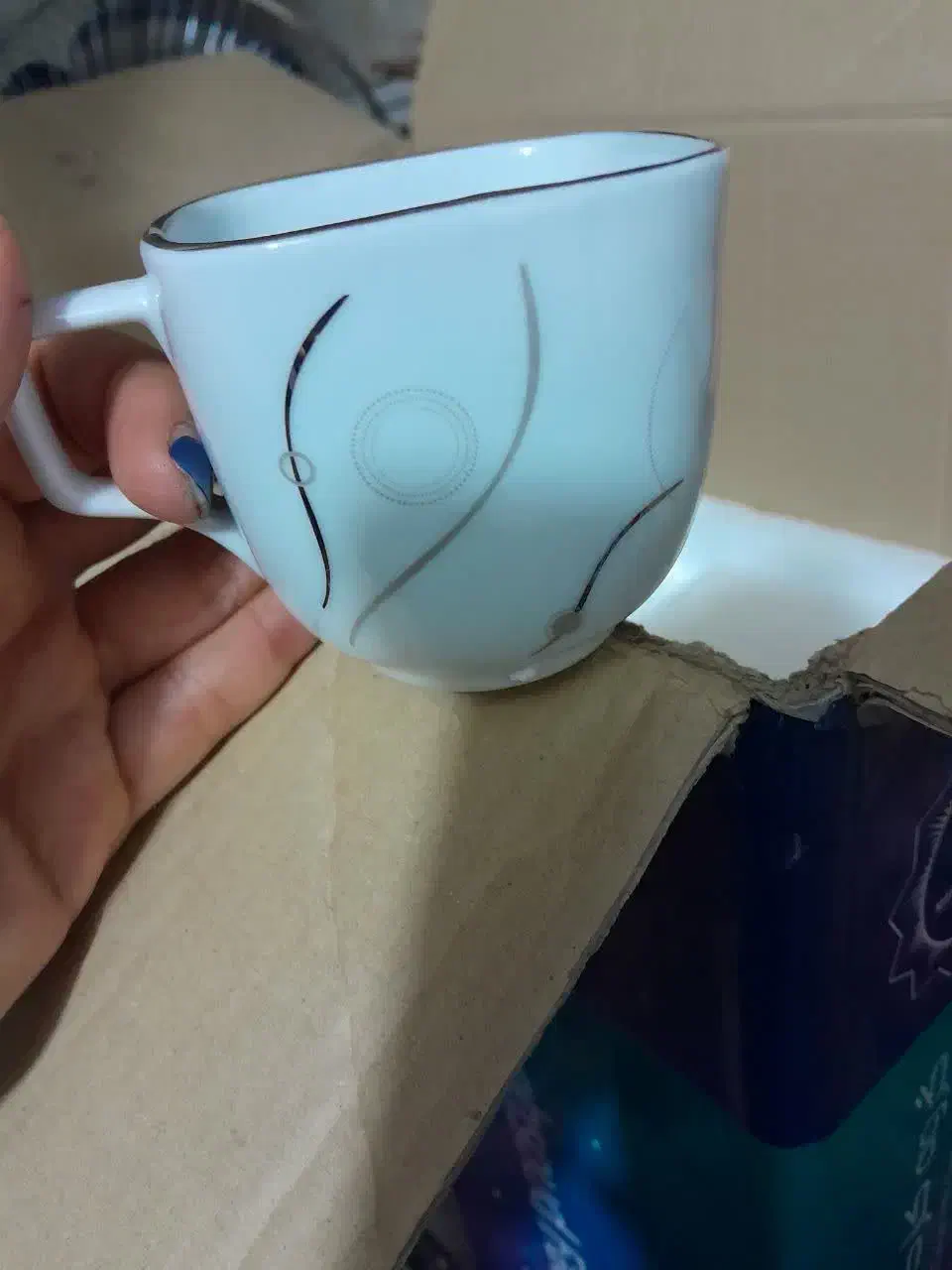 سرویس‌چینی‌۱۲نفره‌چینی‌مقصود‌|ظروف سرو و پذیرایی|اراک, |دیوار