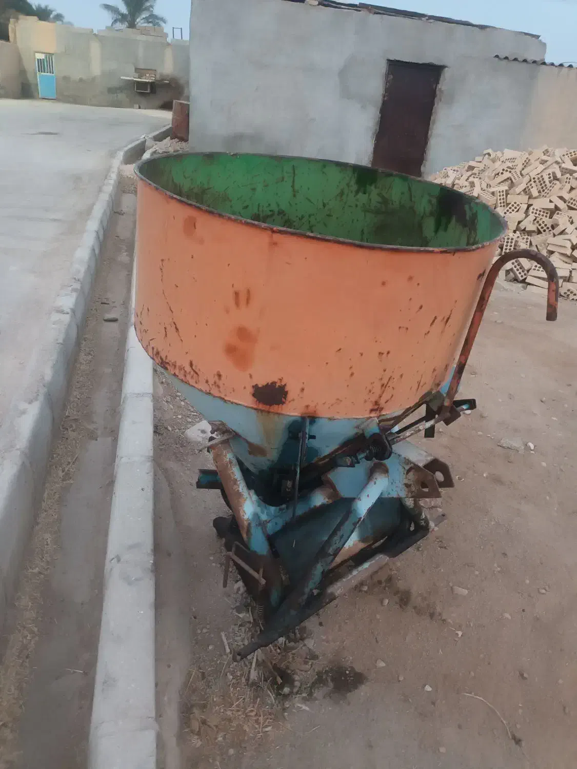 بذرپاش در حد نو|قطعات یدکی و لوازم جانبی|رامشیر, |دیوار