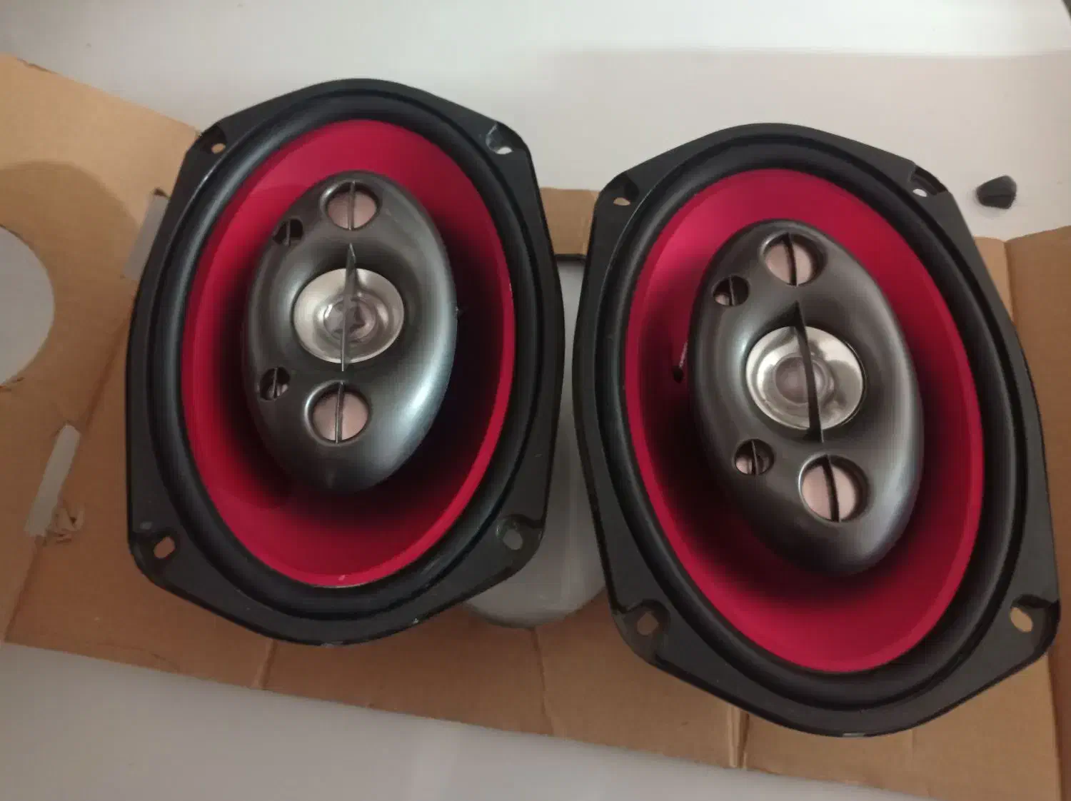 یک جفت باند و یک پخش ۶ کانال|صوتی و تصویری|باخزر, |دیوار