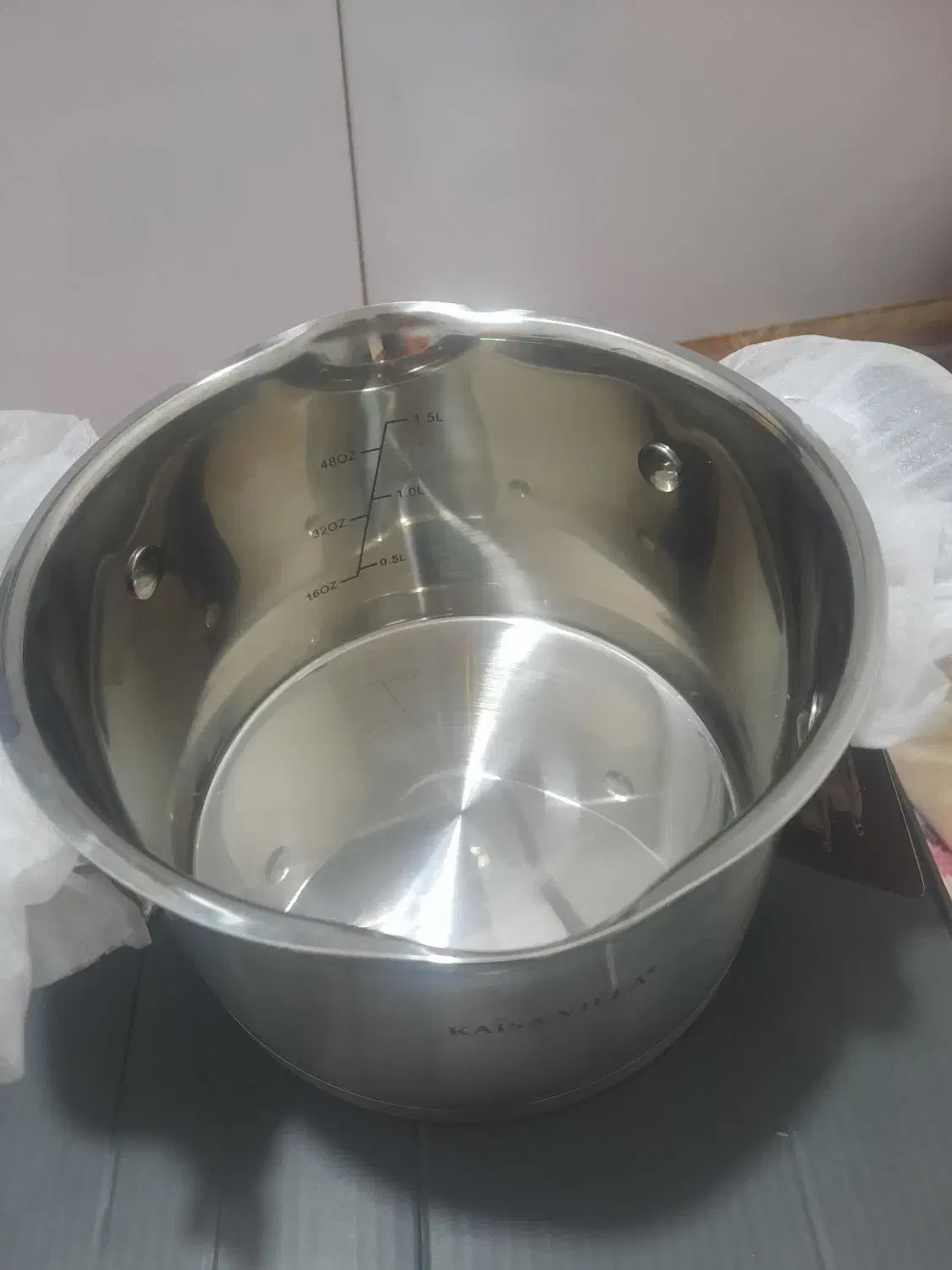 سرویس قابلمه استیل و تابه کف لیزری|ظروف پختوپز|یاسوج, |دیوار