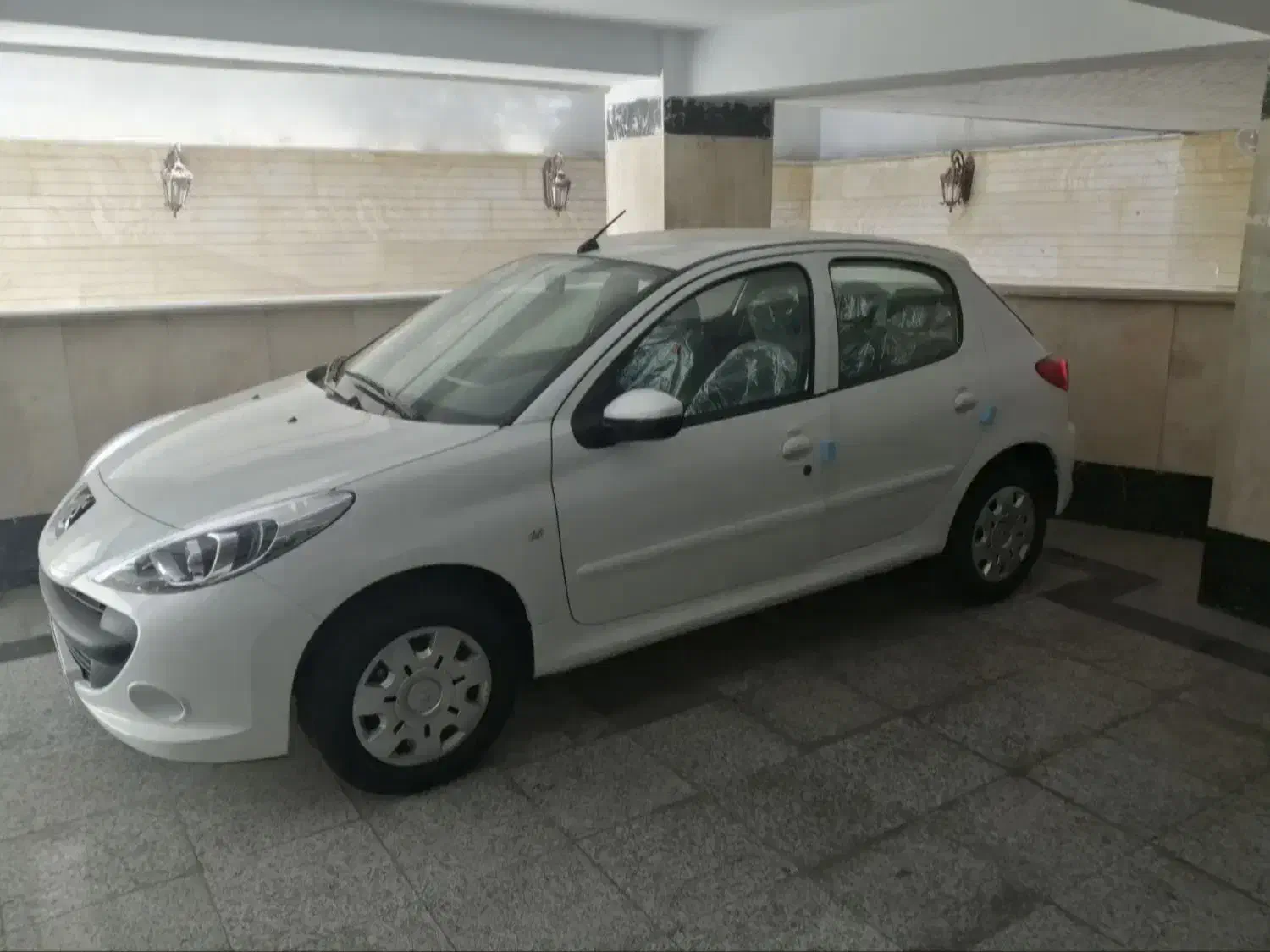 پژو ۲۰۷ مدل ۱۳۹۸ فول (دریچه گاز سیمی)در حدخشک وصفر|خودرو سواری و وانت|کرمانشاه, |دیوار