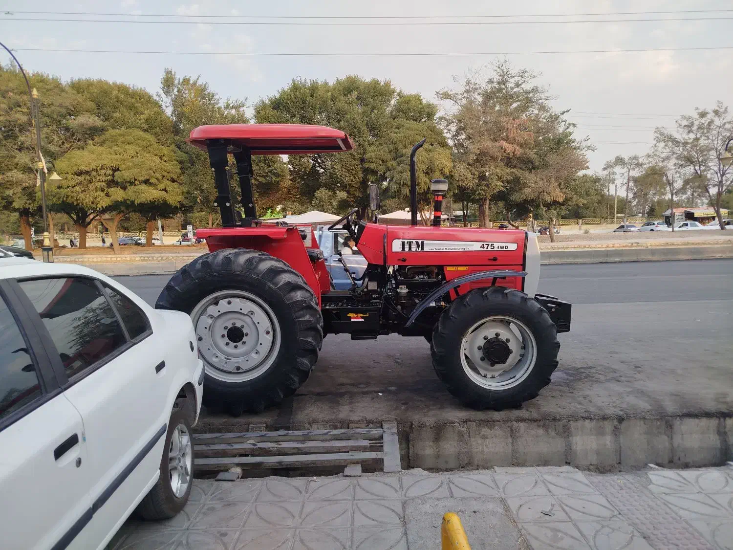 ترکتور فرگوسن|خودرو سنگین|مرودشت, ژیان|دیوار