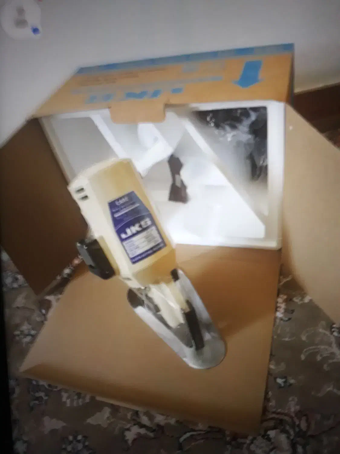 قیچی برش خیاطی آکبند|لوازم خیاطی و بافتنی|اردبیل, |دیوار