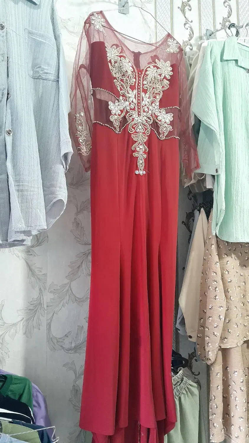 لباس مجلسی|لباس|بومهن, |دیوار