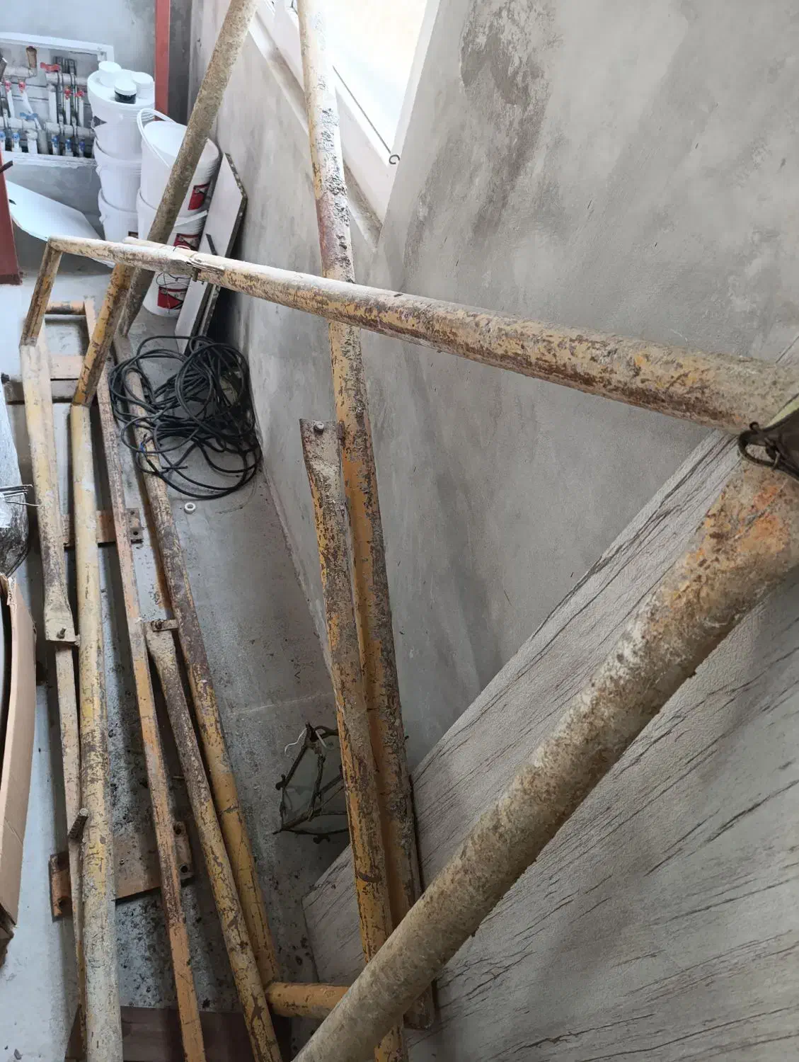 بالابر ساختمانی بدون موتور|مصالح و تجهیزات ساختمان|نشتارود, |دیوار