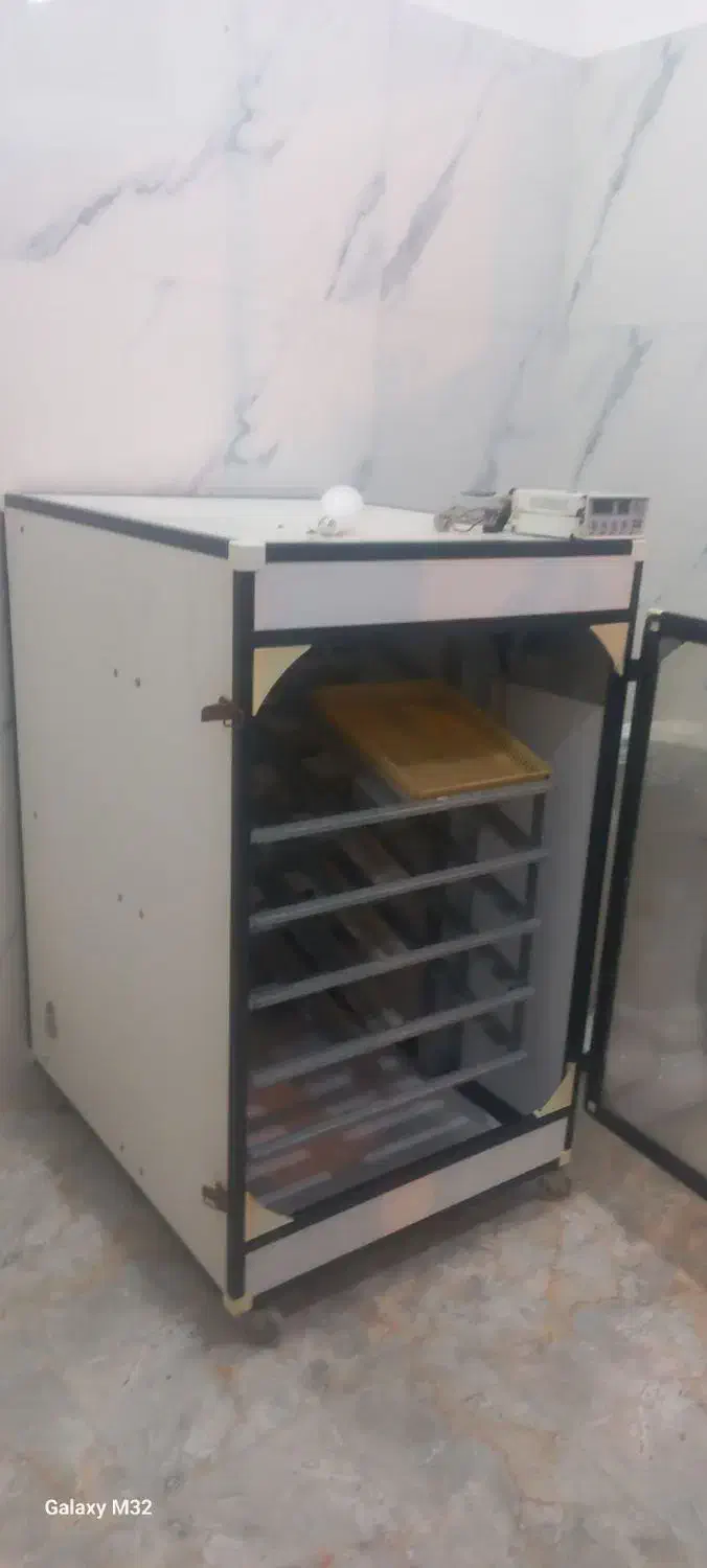 دستگاه جوجه کشی 950 تایی صنعتی  درحد نو|لوازم جانبی حیوانات|قیدار, |دیوار