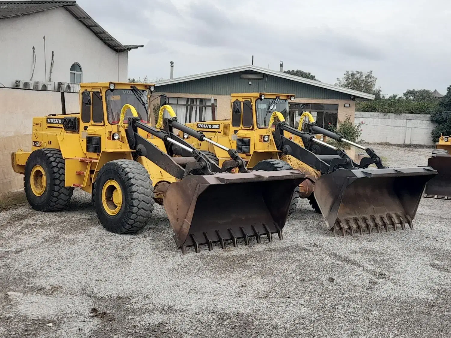 لودر ولو ال صدوبیست|خودرو سنگین|تهران, آسمان|دیوار