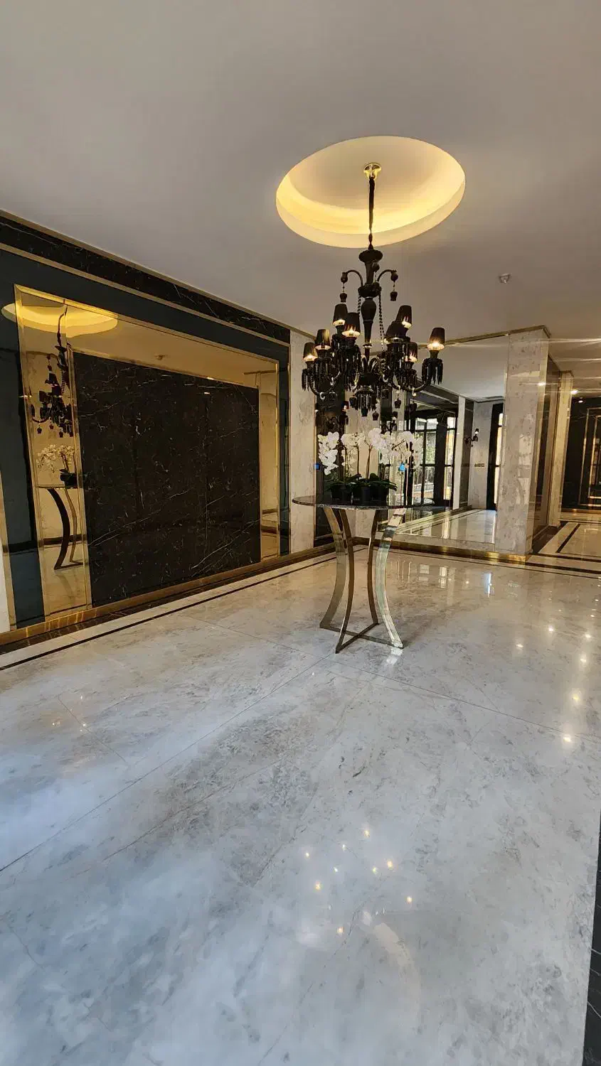 ۱۲۱ متر جردن ولیعصر ( نوساز طبقات بالا )