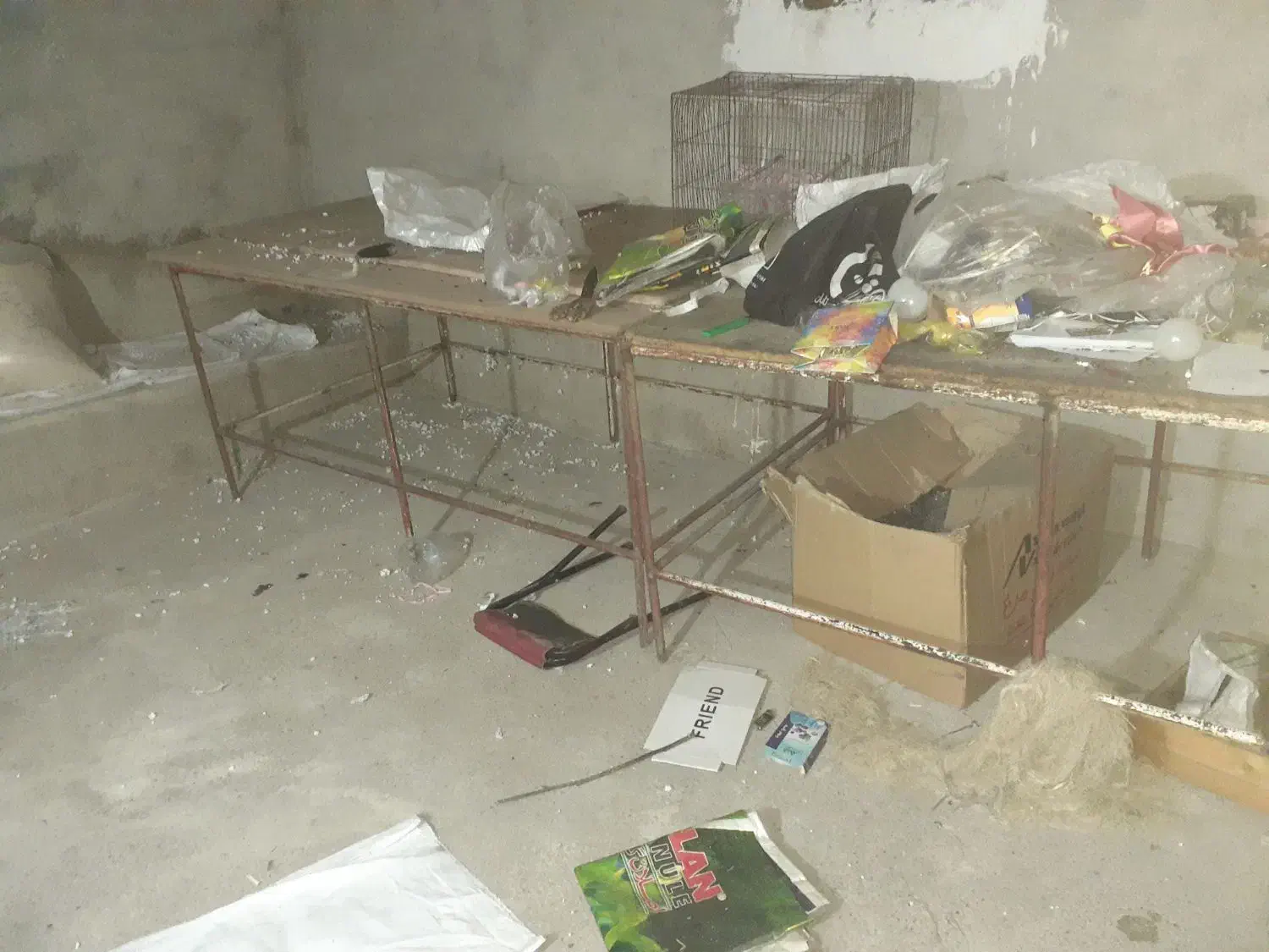 میز کار آهنی و دریل آروا|ابزارآلات|تولم شهر, |دیوار