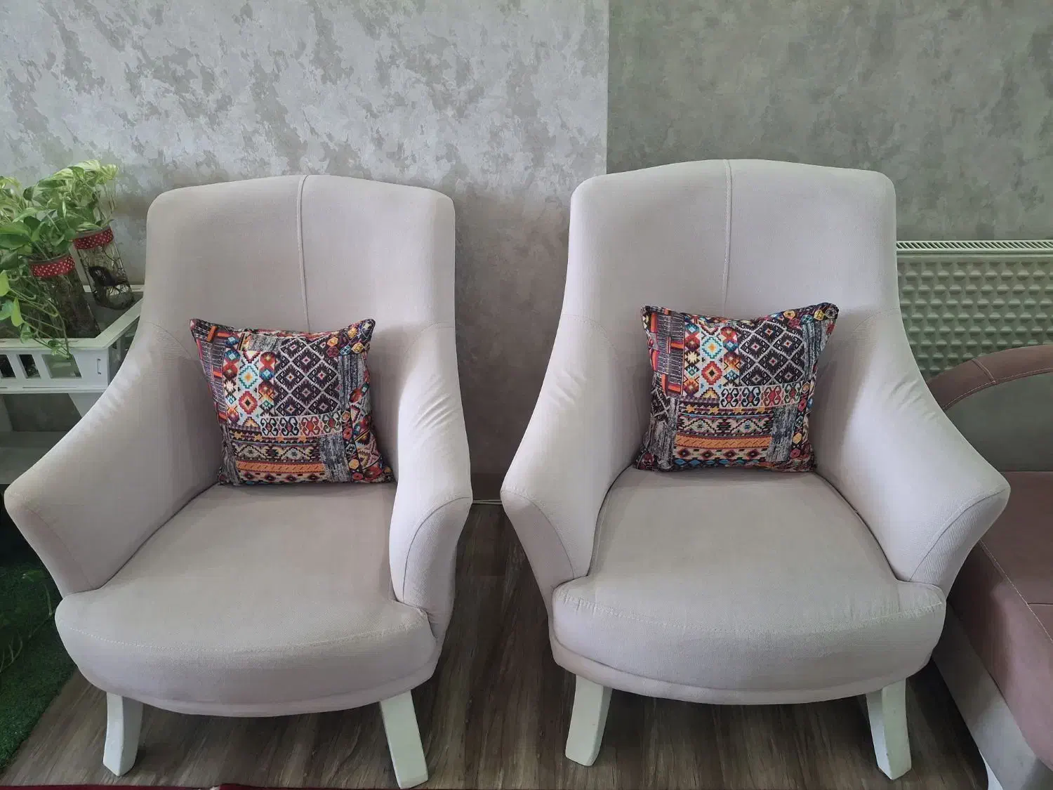 مبل تک نفره با کوسن با کاناپه|مبلمان خانگی و میز عسلی|اصفهان, پروین|دیوار