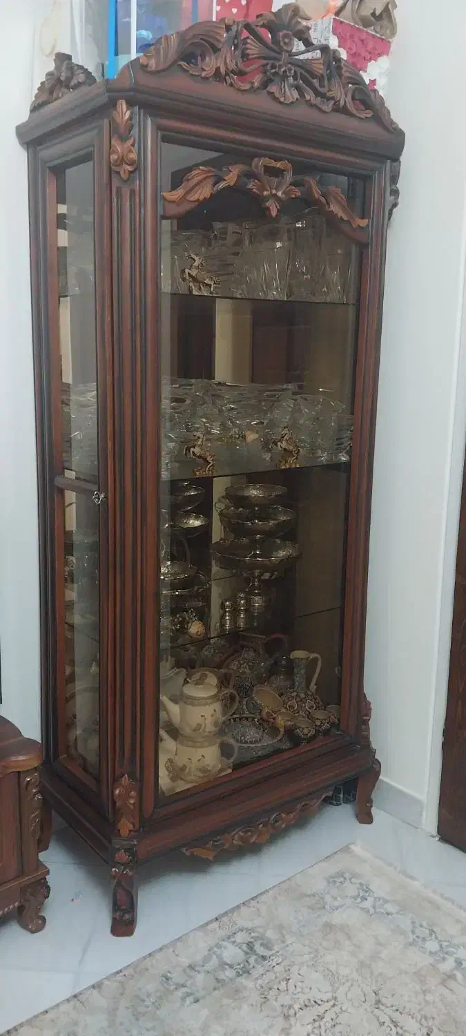 ویترین چوب و شیشه منبت کاری|بوفه، ویترین، کنسول|تهران, زرکش|دیوار