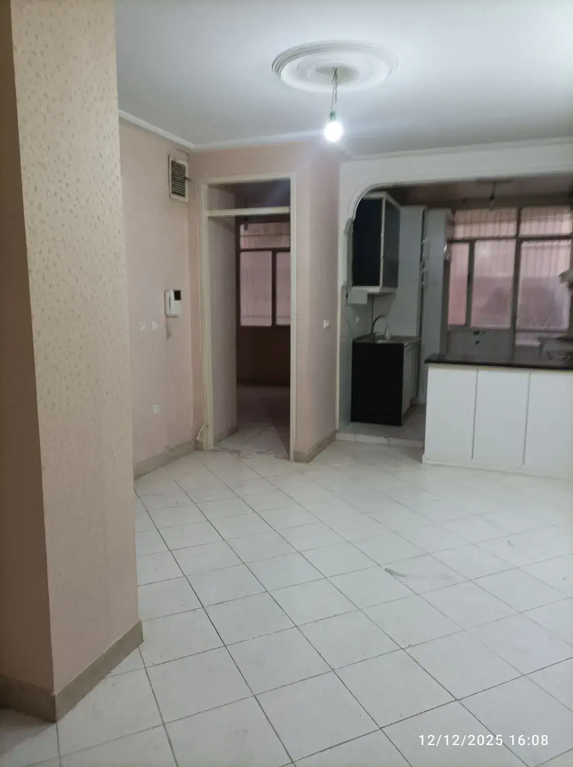 آپارتمان 57متر تخلیه بازسازی شده حیاط اختصاصی